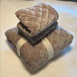 Threshold Quilted Velvet Bedding Set